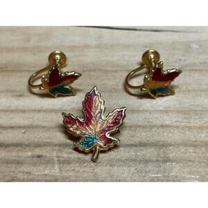 Vintage gold tone fall color maple leaf clip on earrings w/ matching pin/brooch